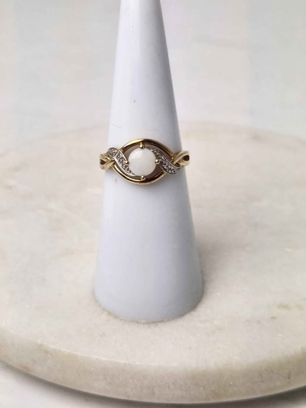 9CT YELLOW GOLD OPAL RING #GN392324 - Image 9
