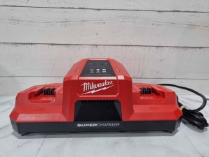 MILWAUKEE DUAL CHARGER TW391265