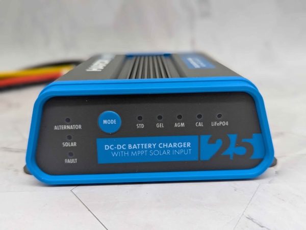Hardkorr 25A DC-DC Charger w/ MPPT Solar Regulator - BP391128 - Image 7