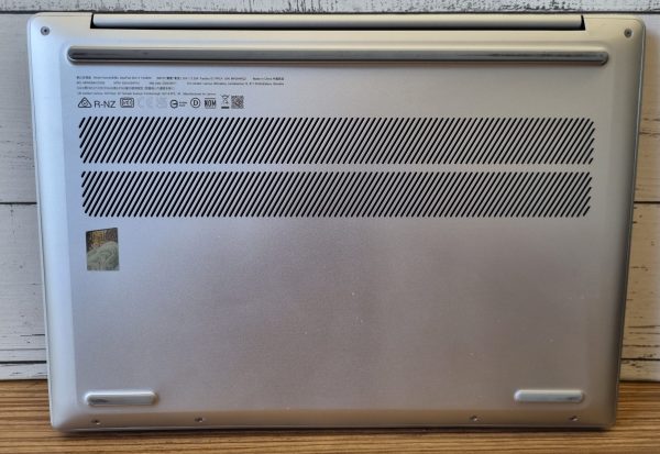Lenovo IdeaPad Slim 5x TW365272 - Image 10