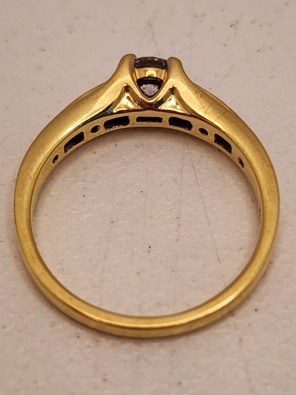 Ladies 18CT Yellow Gold Solitaire Diamond Ring - IP389149 - Image 10