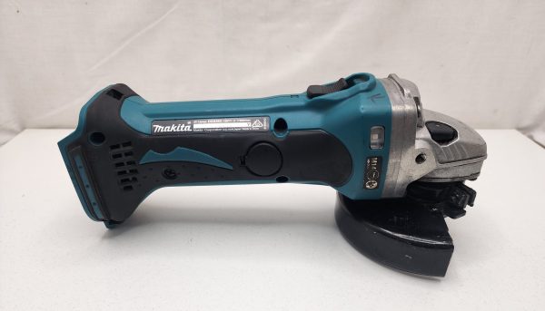 Makita Angle Grinder 115mm DGA452 Skin Only - IP392702 - Image 7