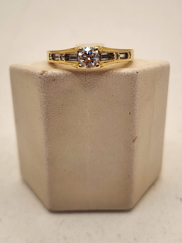 Ladies 18CT Yellow Gold Solitaire Diamond Ring - IP389149 - Image 12