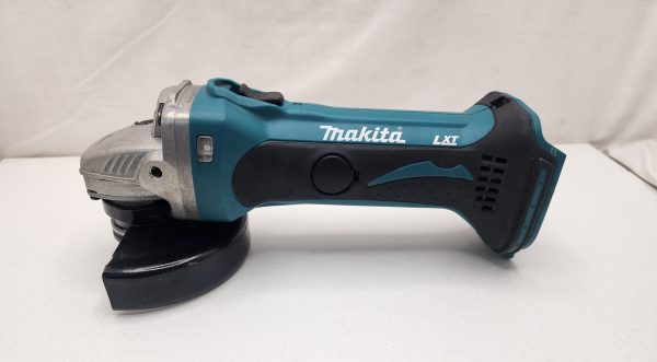 Makita Angle Grinder 115mm DGA452 Skin Only - IP392702 - Image 5