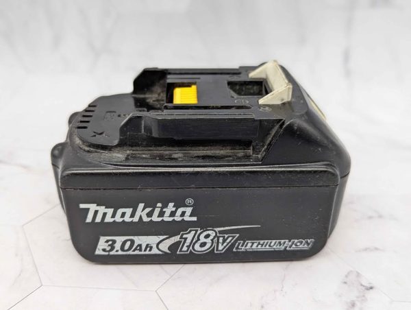 Makita 18V 4 Pce Hammer Drill & Impact Driver 3Ah Kit - BP395325 - Image 9