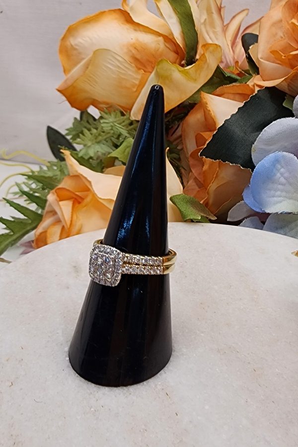 Ladies 9CT Yellow Gold Diamond Ring Set With Valuation - IP388910 - Image 8