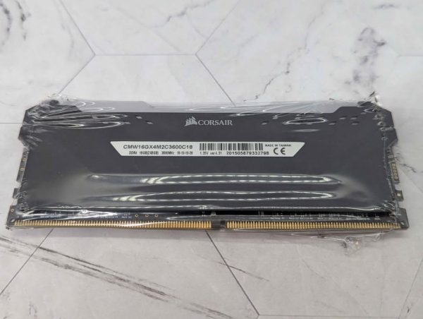 Corsair Vengeance RGB Pro 16GB Desktop RAM Unit - BP389971-2 - Image 2