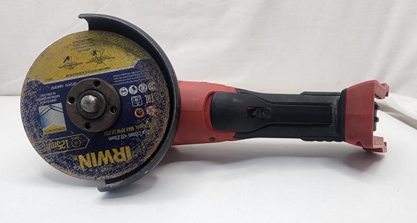 Milwaukee 18V Brushless Angle Grinder Skin Only - IP358914 - Image 2