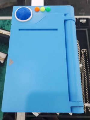 SQUIRTLE POKEMON TRADING CARD IN BLUE CASE WITH SILVER COIN #GN392535