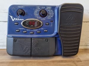 Behringer V-Amp X Multi-Effects Pedal TW389647