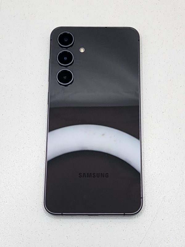 Samsung Galaxy S24 FE 128GB Graphite w/ Charger - IP394457 - Image 11