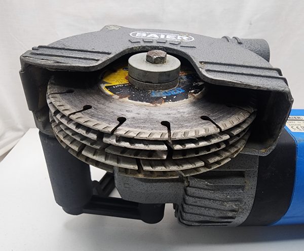 Baier Wall Chaser BDN466 w/ Case - IP390686 - Image 2