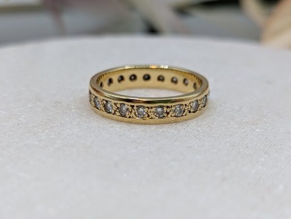 Valuated Ladies 18CT Yellow Gold Diamond Band Ring (4.13gms) - BP373758 - Image 2
