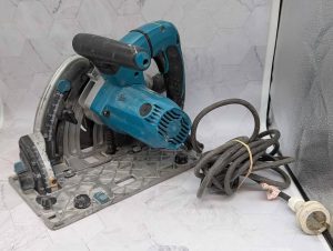 Makita 165mm Plunge Cut Circular Saw (SP6000) - BP352122