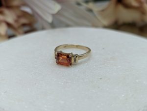 Ladies 10CT Yellow Gold Orange Stone Ring (2.54gms) - BP379899