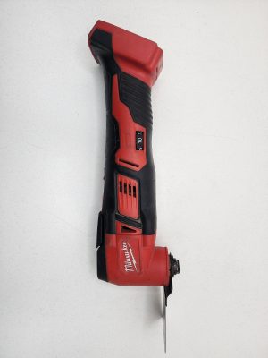 Milwaukee M18 Cordless Multi-Tool with 12.0ah Battery Included - IP396357