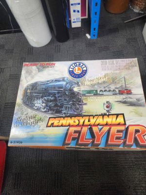 LIONEL MODEL TRAINS (PENNSYLVANIA FLYER) IN BOX #GN395269