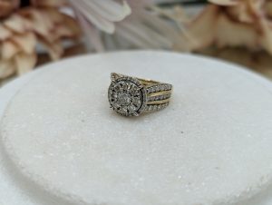 Ladies 9CT Yellow Gold Lab Grown Diamond Cluster Ring (7.1gms) - BP369948