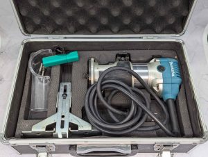 Makita 710W Trimmer/Router (RT0700C) - BP399104