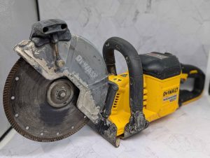 DeWalt 54V FlexVolt XR 230mm Concrete Cut Off Saw w/ 6Ah Battery - BP398284