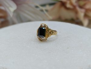 Ladies 18CT Yellow Gold Black Stone Dress Ring (4.09gms) - BP348768