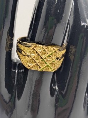 Men's 22ct Gold Checkered Ring - BL395026