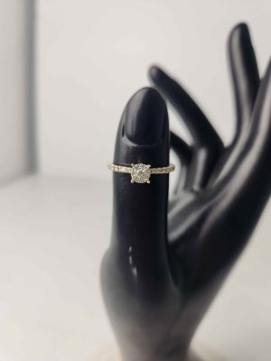 LADIES 9CT YELLOW GOLD RING