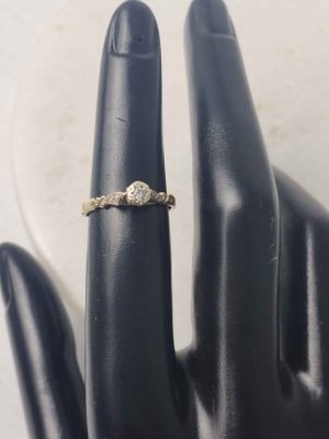 LADIES 9CT YELLOW GOLD RING @GN402898