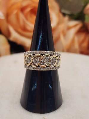 Ladies 9CT Yellow Gold Diamond Ring - IP400460