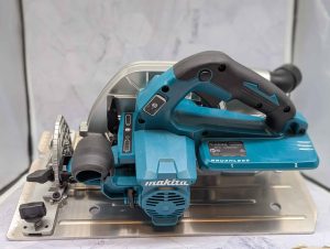 Makita 36v Brushless 235mm Circular Saw Skin-Only (DHS901) - BP407647