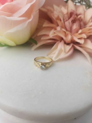 18CT YELLOW GOLD SOLITAIRE DIAMOND RING #GN362651