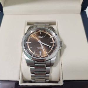 MENS LONGINESS CONQUEST WATCH ON BOX #GN346058