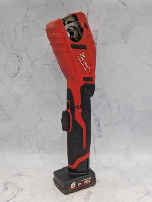 Milwaukee 12V Cordless Copper Pipe Cutter w/ 12V 6.0Ah Battery (C12PC) - BP408958