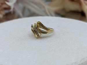 Ladies 10CT Yellow Gold Diamond Twist Pattern Dress Ring (3.0gms) - BP369689