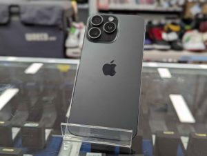 Apple iPhone 15 Pro Max 256GB (MU773ZP/A) - BP407878