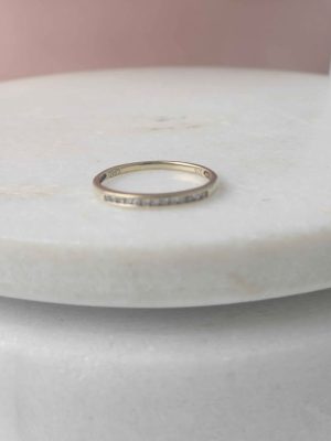 9CT Yellow Gold Ring - GN404943