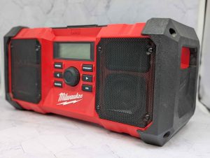Milwaukee 18V Jobsite Radio Skin-Only (M18 JSR) - BP408961