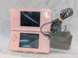 Nintendo DS Lite Handheld Console (USG-001) - BP408503