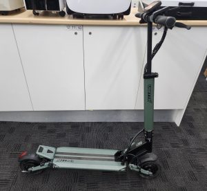Vsett 8+ Electric Scooter with Charger and Keys - IP407322