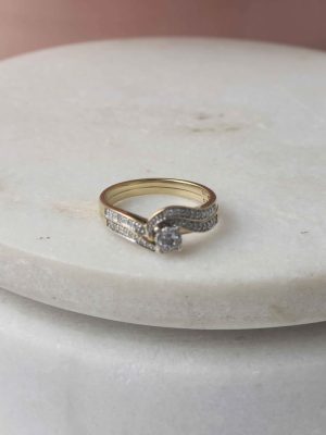 LADIES 9CT YELLOW GOLD DIAMOND RING #GN402936