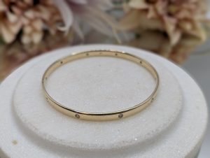 Ladies 9CT Yellow Gold Diamond Bangle (18.6gms) - BP360611