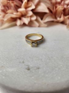 18CT YELLOW GOLD DIAMOND RING #GN406831