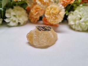 9ct Yellow Gold Wave Ring TW399634