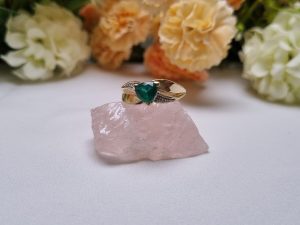 9ct Yellow Gold Green Stone Ring TW403866