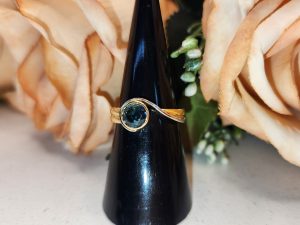 Ladies 18CT Yellow Gold, White Gold and Sapphire Ring with Accredited Valuation - IP400910