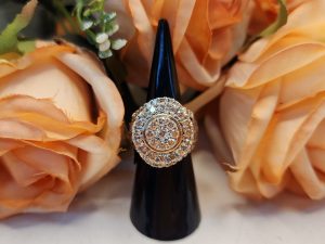 Ladies 9CT Yellow Gold and Diamond Cluster/Halo Statement Ring - IP359060
