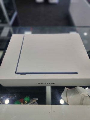 APPLE MACBOOK A3240 LAPTOP IN BOX WITH CHARGER #GN398908