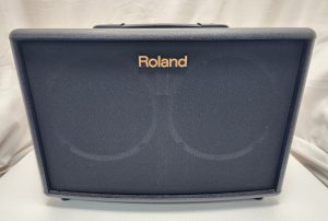 Roland AC60 Guitar Amplifier with Carry bag and Mic Cord - IP411690