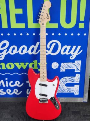 SQUIER MUSTAND GUITAR #GN401562