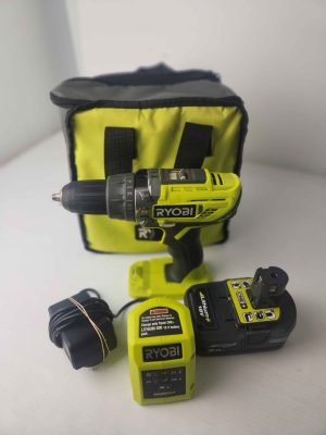 RYOBI CORDLESS DRILL WITH BATTERY-CHARGER AND CARRY BAG #GN412764